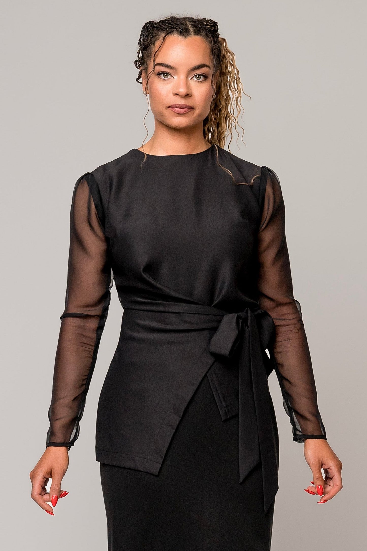 Three-Piece Maria Capsule